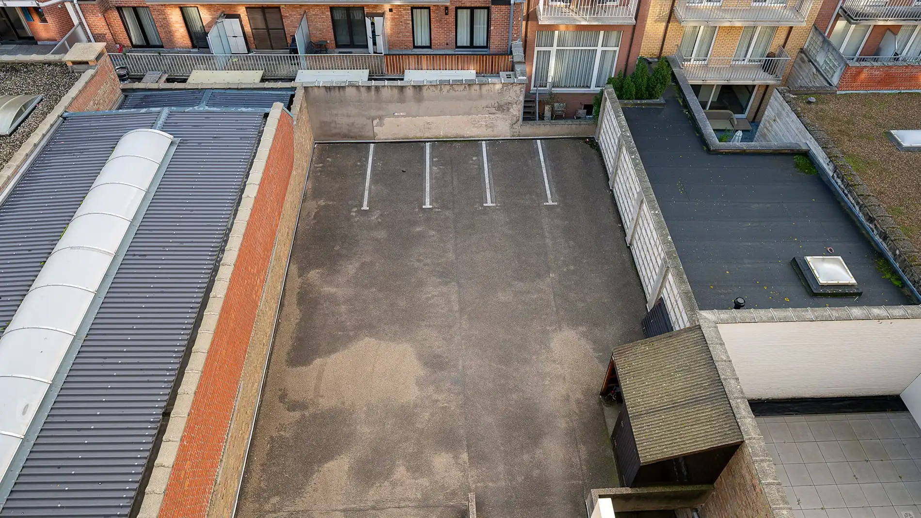 Penthouse te koop met ruim terras nabij het strand foto 16