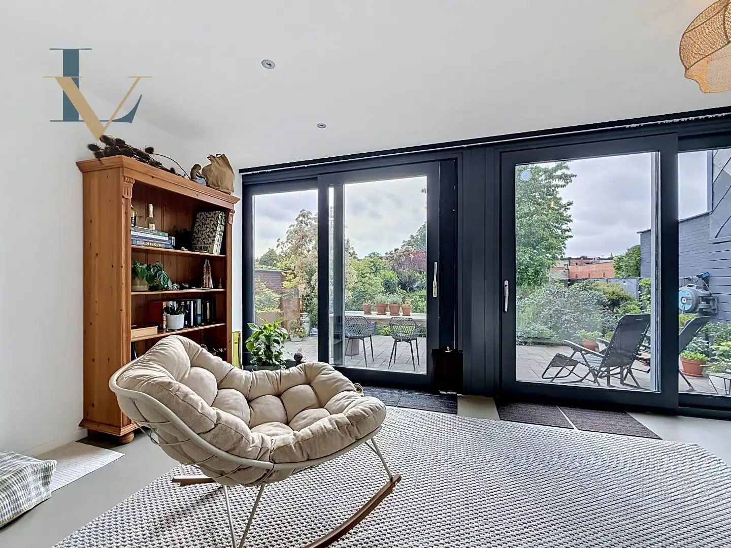 Charmante instapklare woning met 2 à 3 slpk. aan de vaart in Schoten nabij het centrum.  foto 14