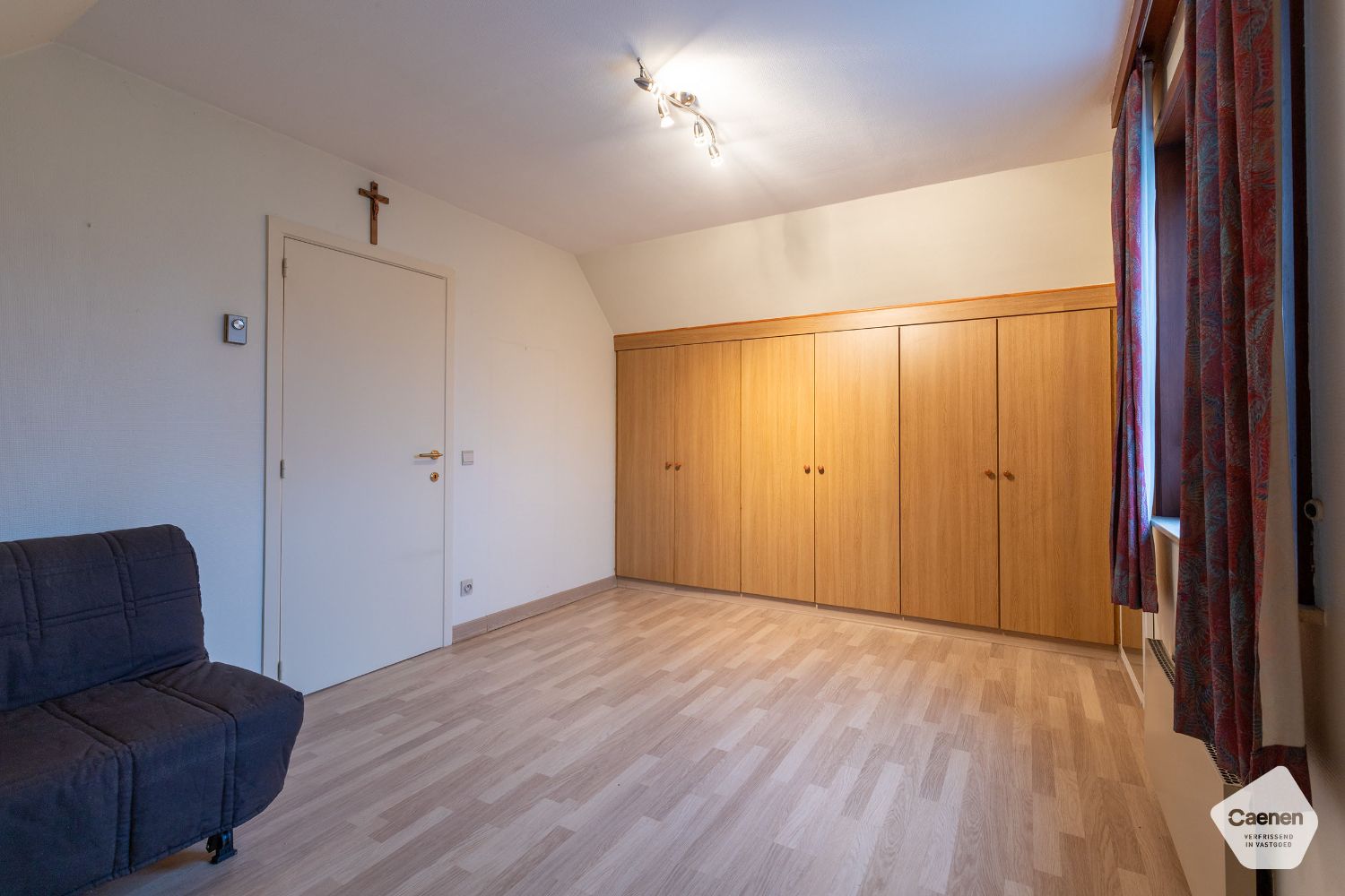 Charmante villa met tal van mogelijkheden en prachtige zongerichte tuin foto 17