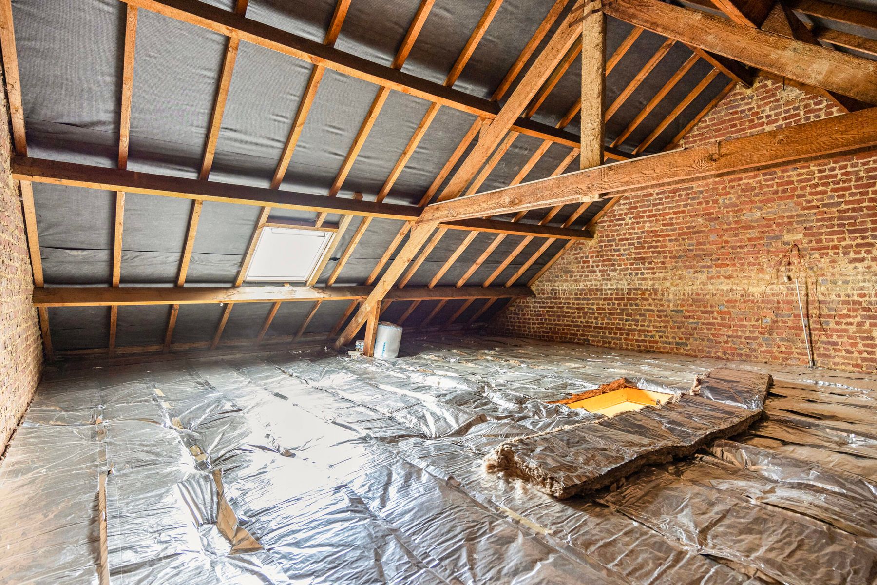 Gesloten bebouwing met 3 slaapkamers tuin en garage! foto 17