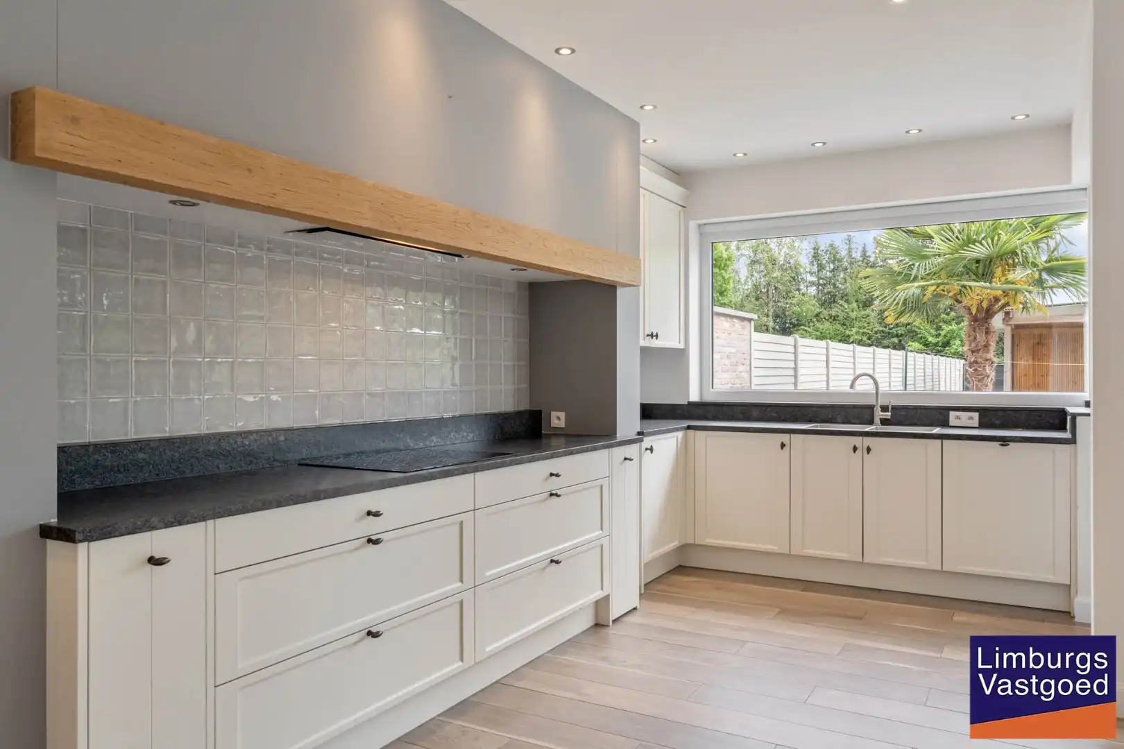 Exclusieve gezinswoning, 283m², 5 slpk, praktijkruimte op toplocatie foto 11
