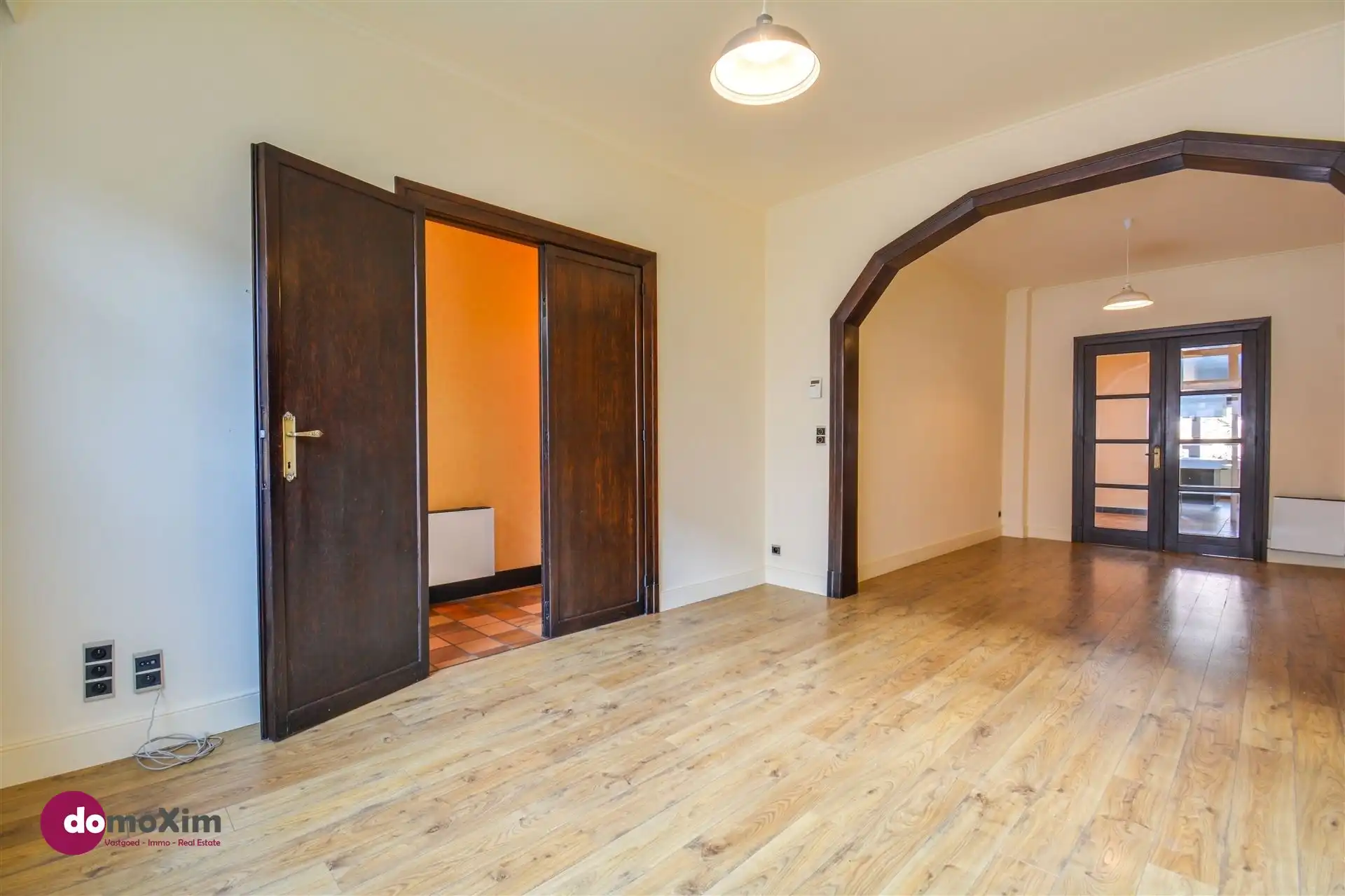 Ruime, karaktervolle stadswoning met twee garageboxen en tuin in Mechelen foto 3