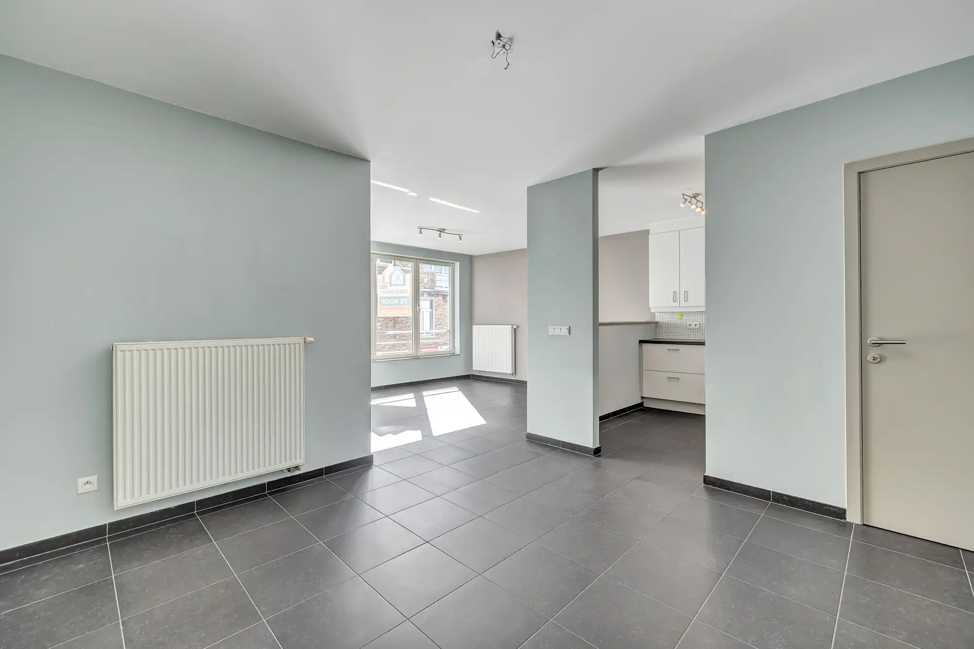 Instapklaar appartement met 2 slpks in centrum Liedekerke foto 3