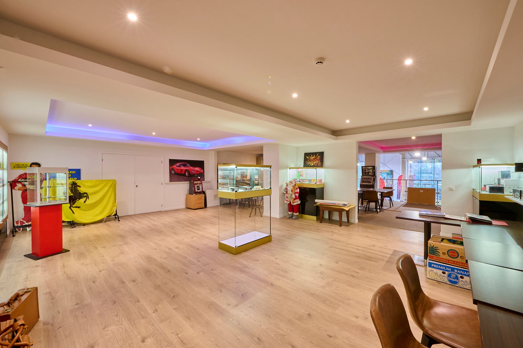 TE KOOP: unieke showroom met kantoren – ZICHTLOCATIE foto 24
