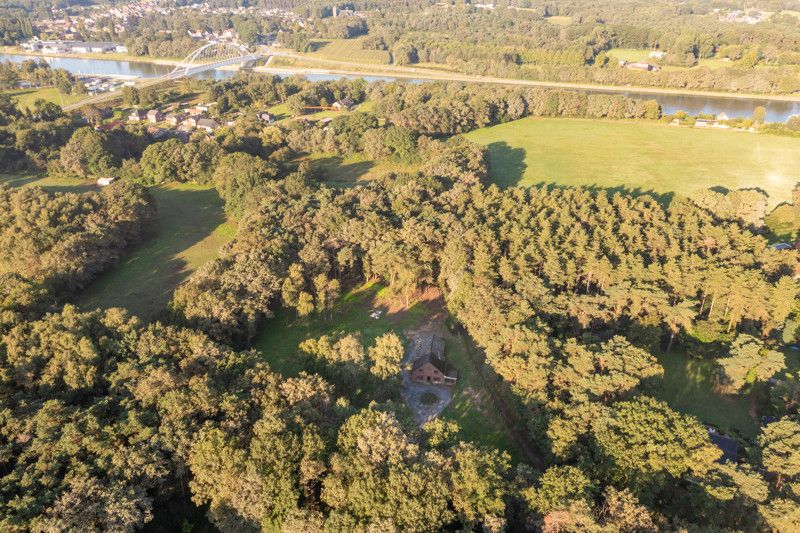 Uniek gelegen renovatieproject op 1,8 ha foto 28