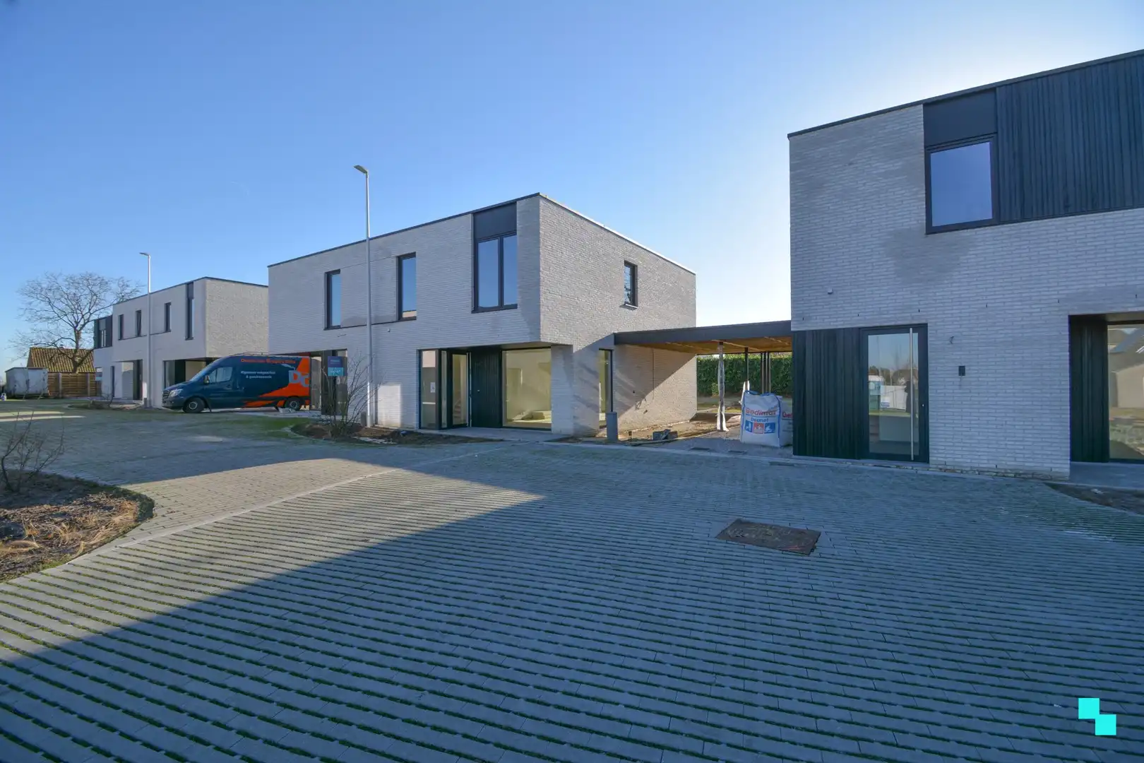 Aantrekkelijke HOB met vier slaapkamers in rustige nieuwe verkaveling foto 7