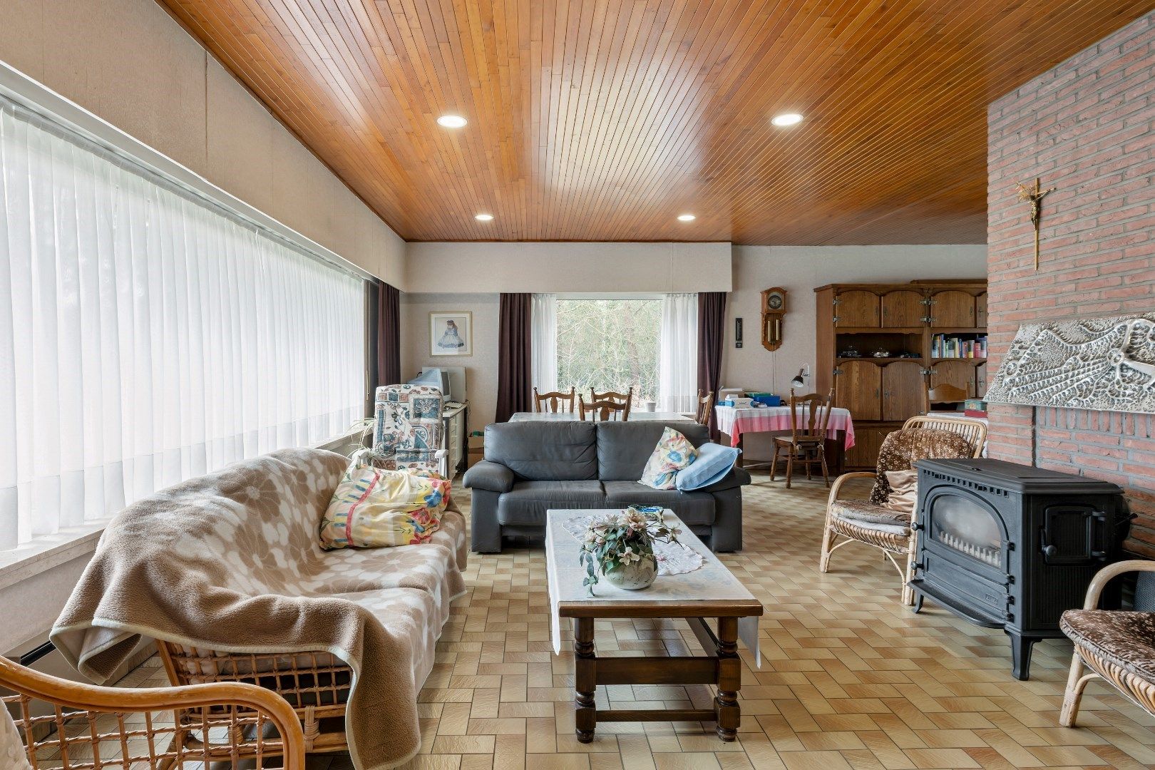 Woning met tuin, garage en 3 slaapkamers met 1715m² oppervlakte foto 8
