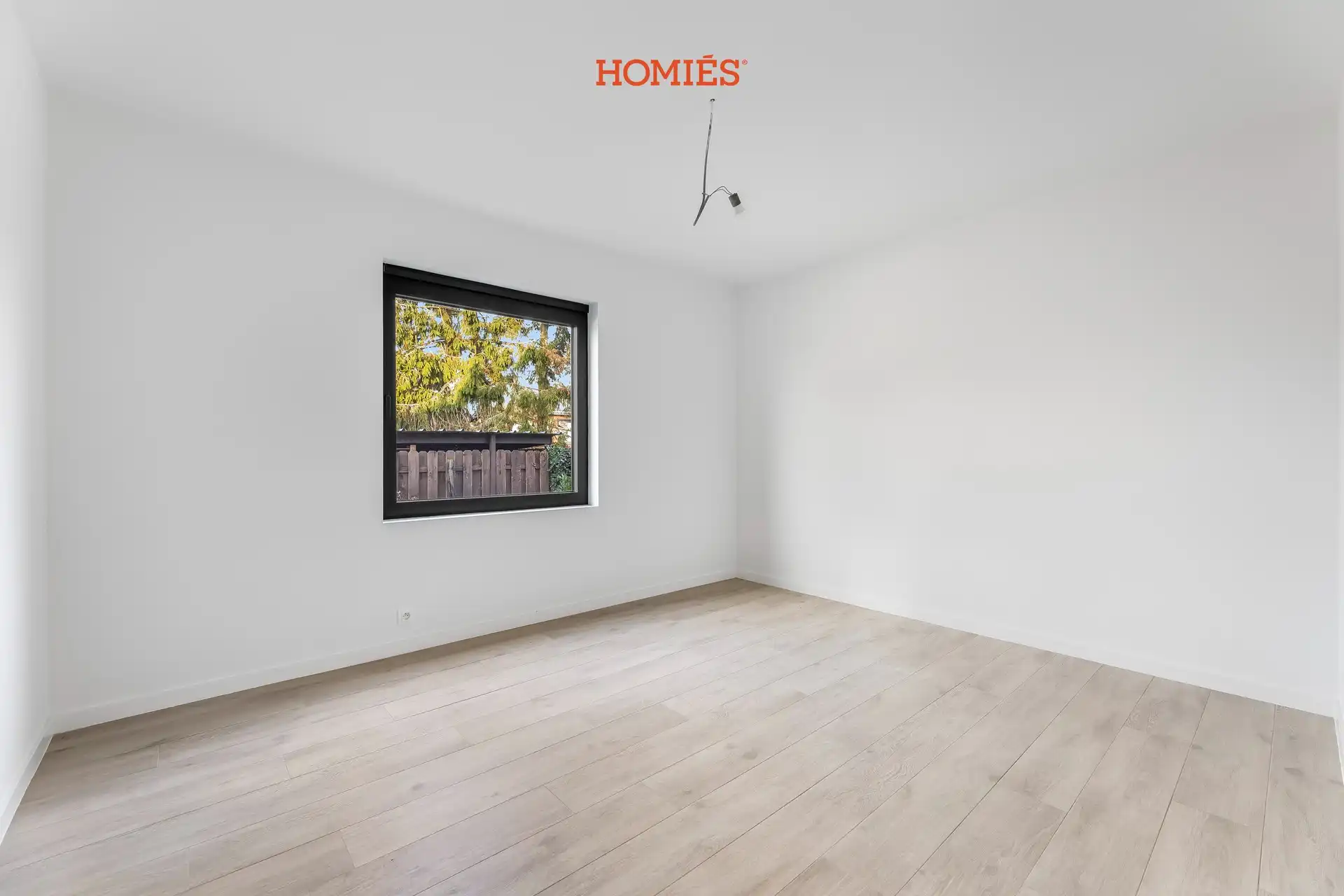 Volledig gerenoveerde woning met 4 slaapkamers foto 10