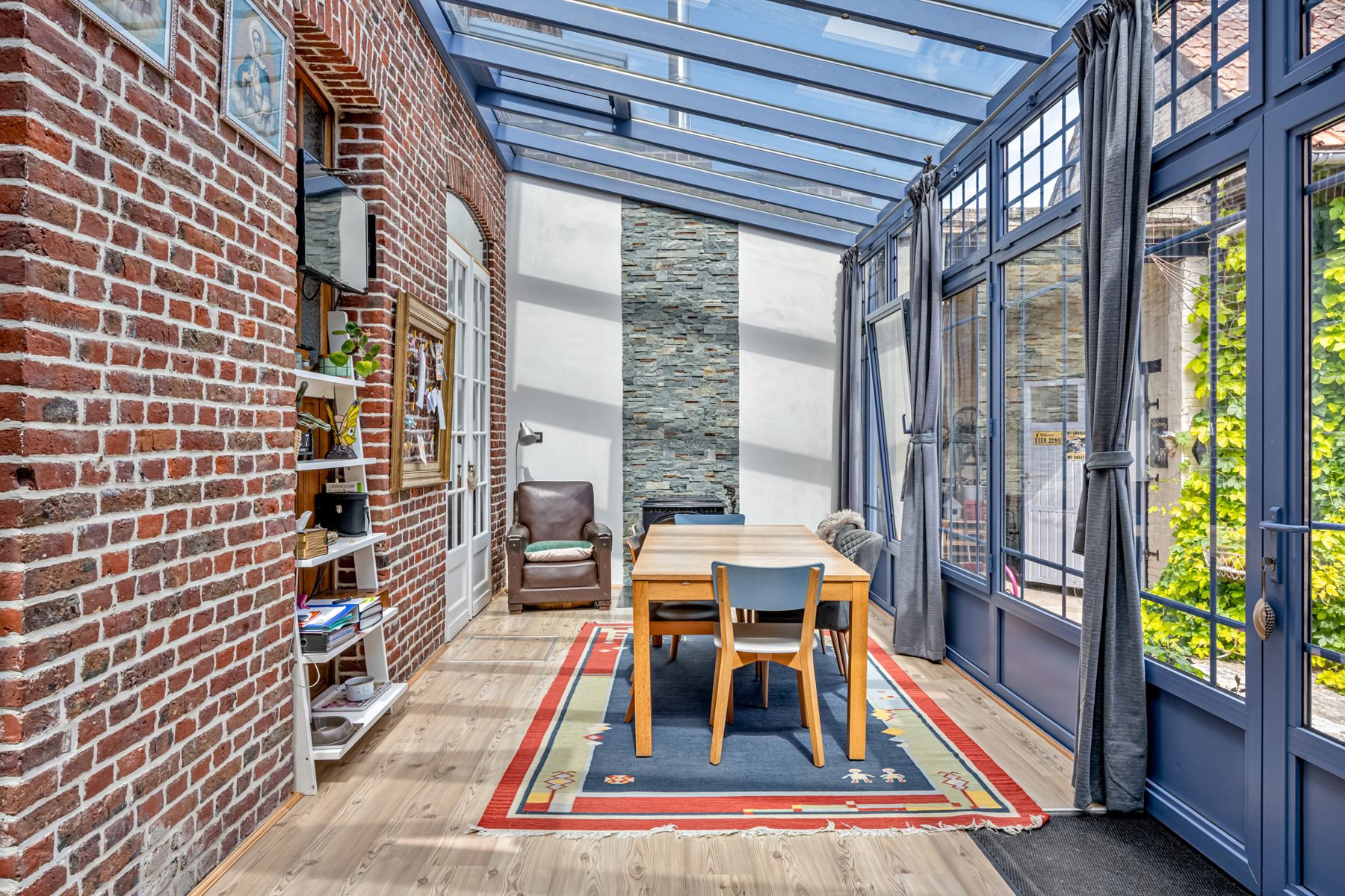 Karaktervolle woning te koop met 5 slaapkamers foto 7