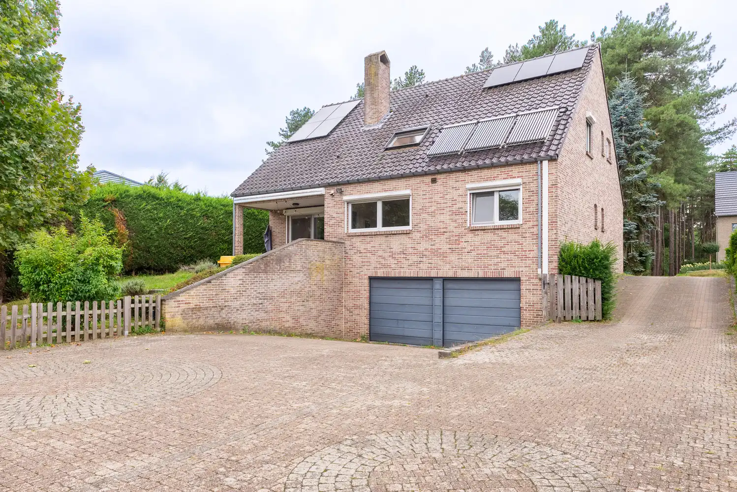 Vrijstaande gezinswoning met 4 slaapkamers op ruim 20 are grond foto 27