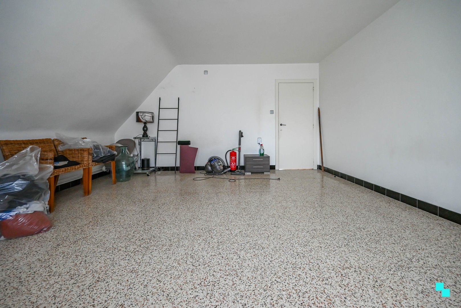 Ruime alleenstaande woning in een groene omgeving te Ardooie foto 16