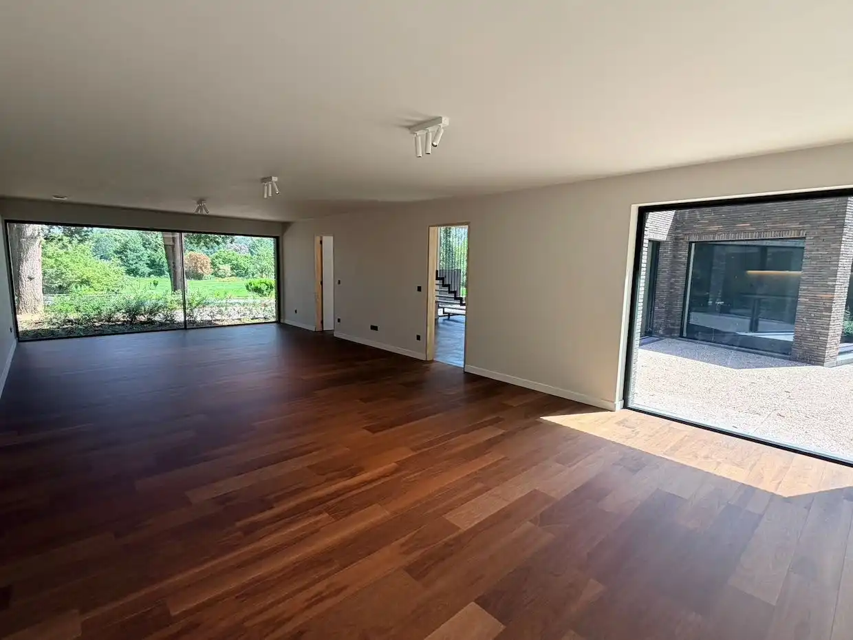 Ruimte, licht, rust en comfort: enkele kernwoorden voor deze prachtige nieuwbouwvilla foto 8