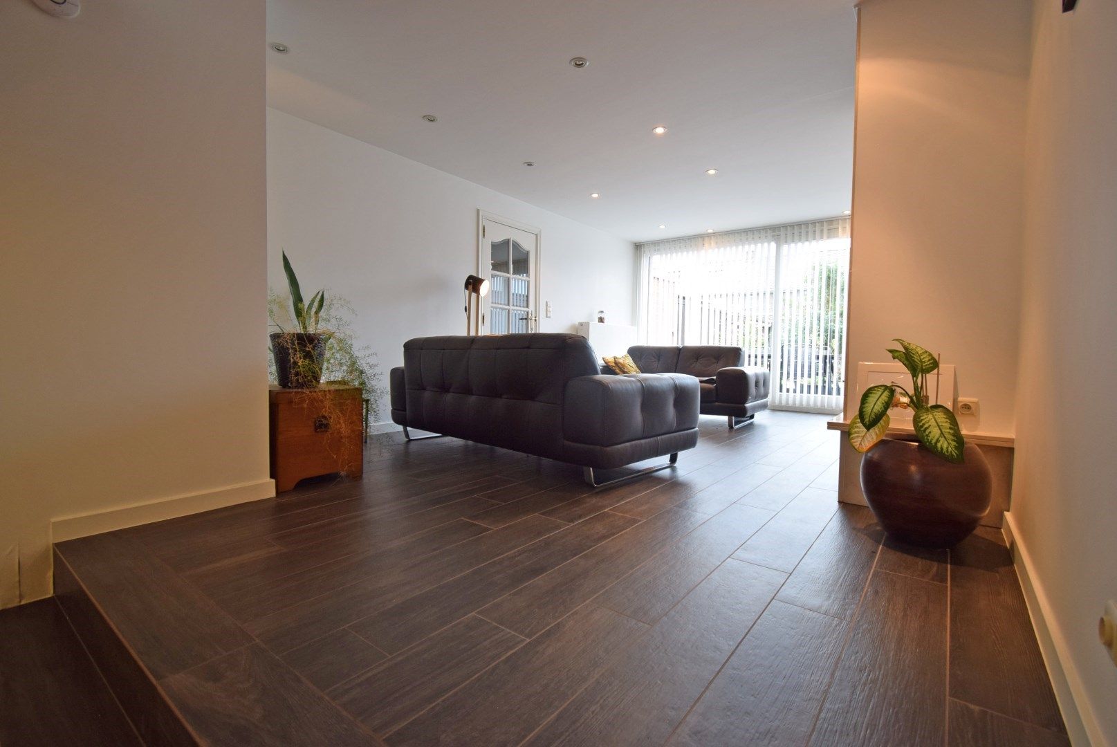 KARAKTERVOLLE WONING MET STADSTUIN foto 4