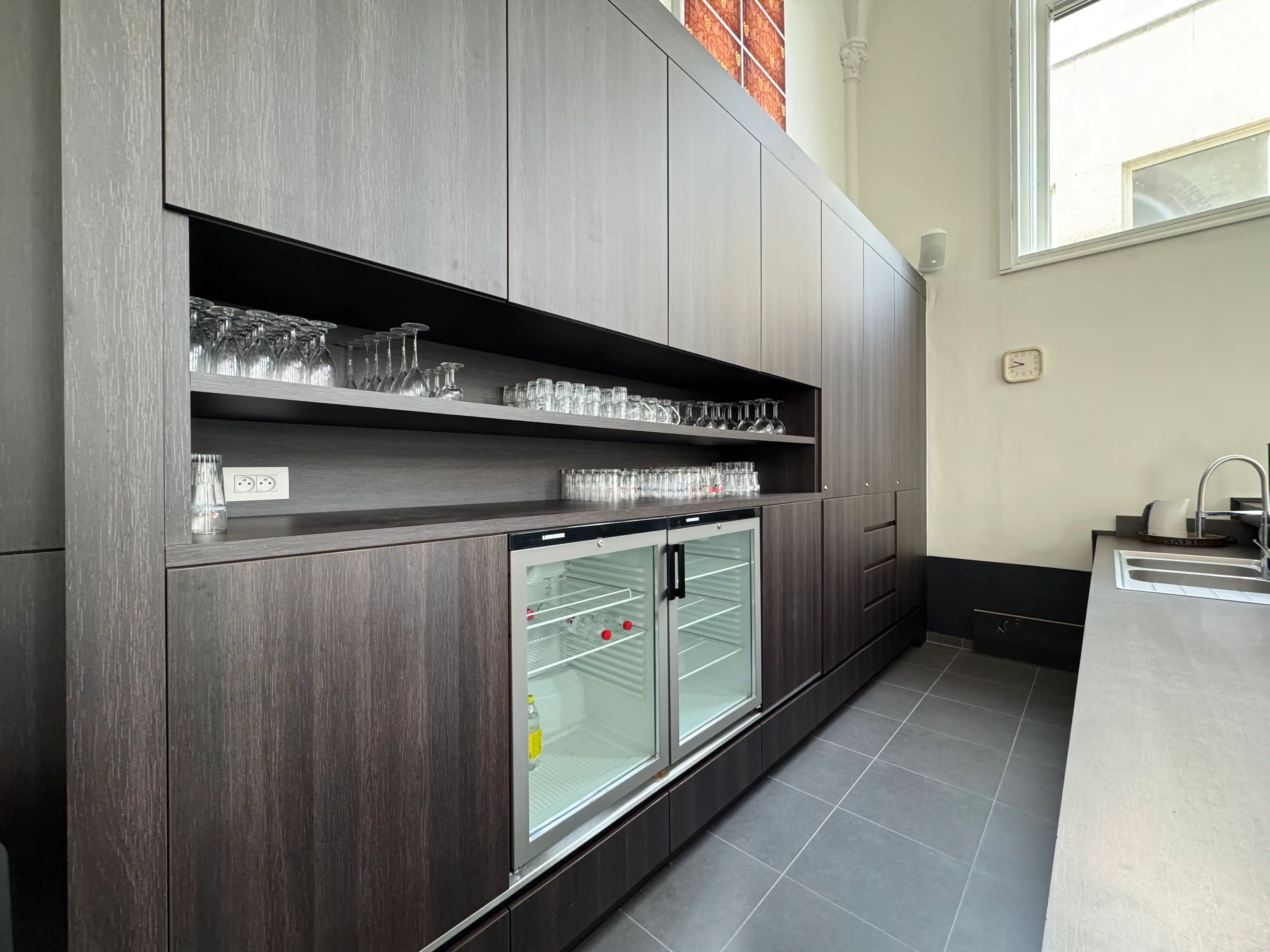 Instapklaar handelsgelijkvloers 250 m² Middelkerke foto 5