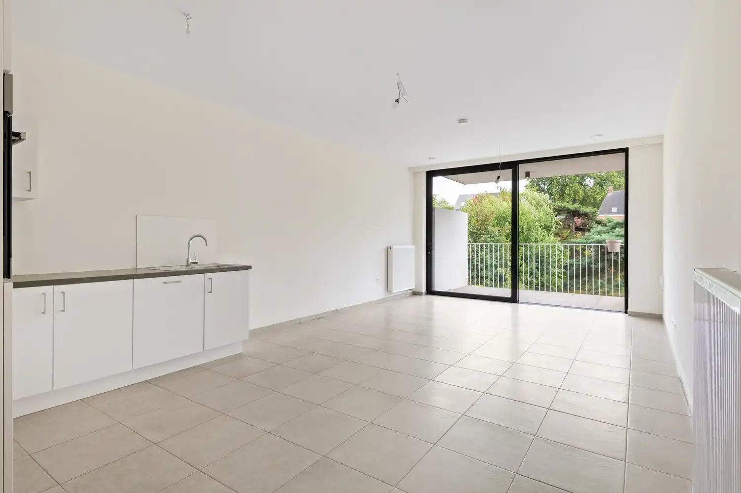Assiestentieflat te huur in Hoboken Groen Zuid! foto 4