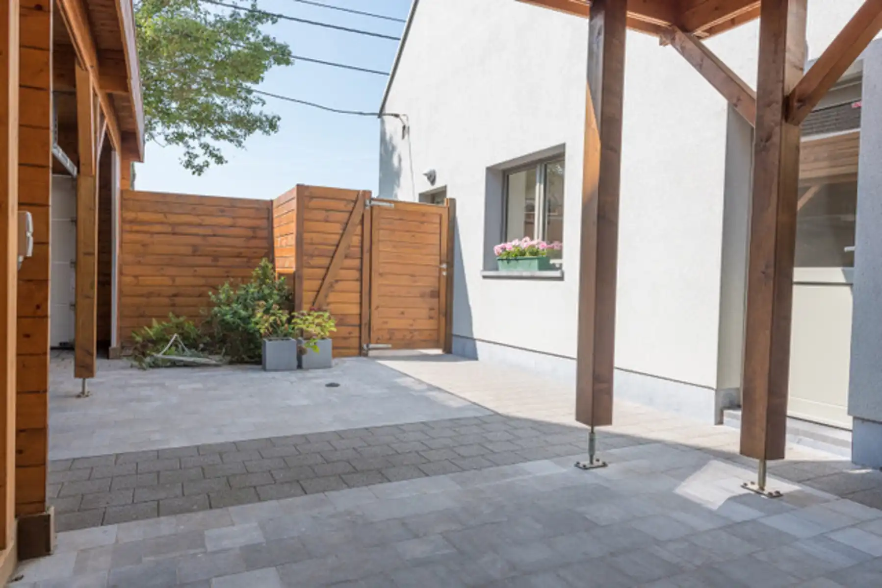 Een volledig gerenoveerde driegevelwoning met garage... foto 5