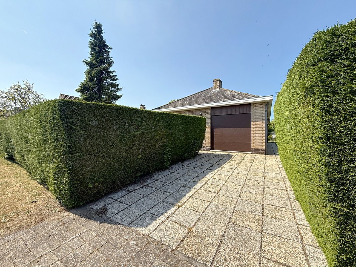 Te renoveren vrijstaande bungalow nabij de jachthaven van Nieuwpoort. foto 14