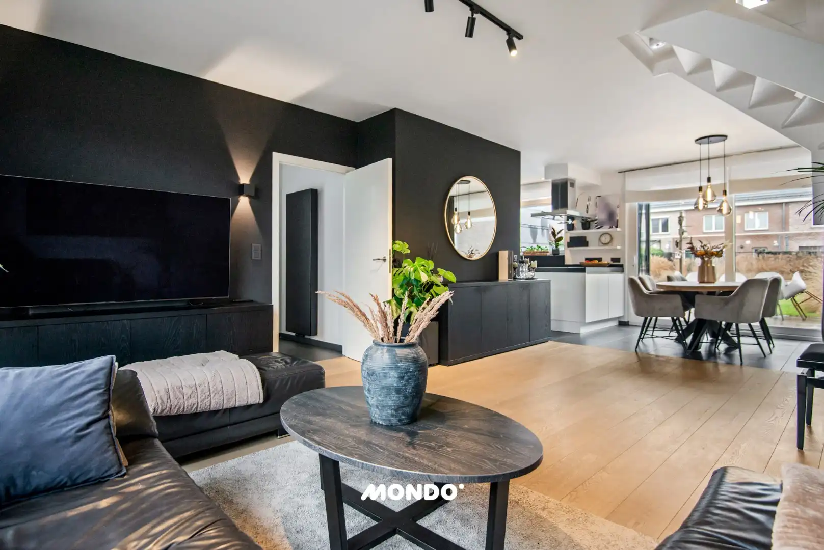 Instapklare woning met 4 slaapkamers en zuidoostgerichte tuin foto 3