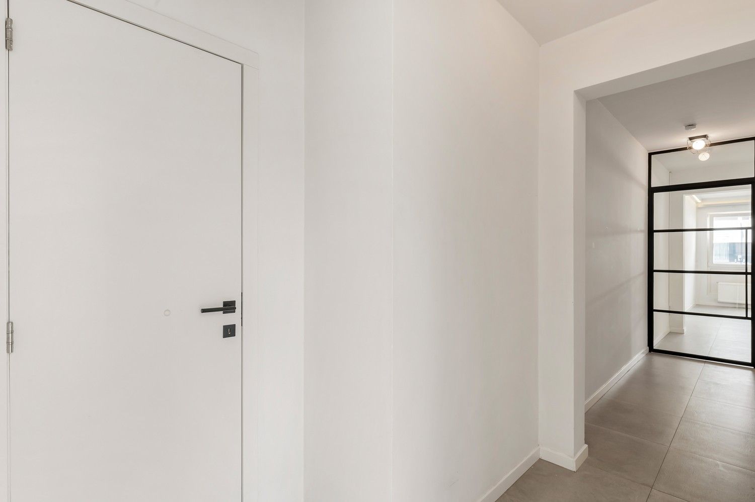 Instapklaar appartement met 2 slaapkamers in hartje Heist-op-den-Berg. foto 9