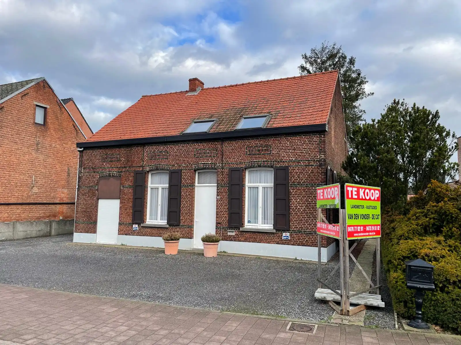 Volledig te renoveren hoeve foto {{pictureIndex}}