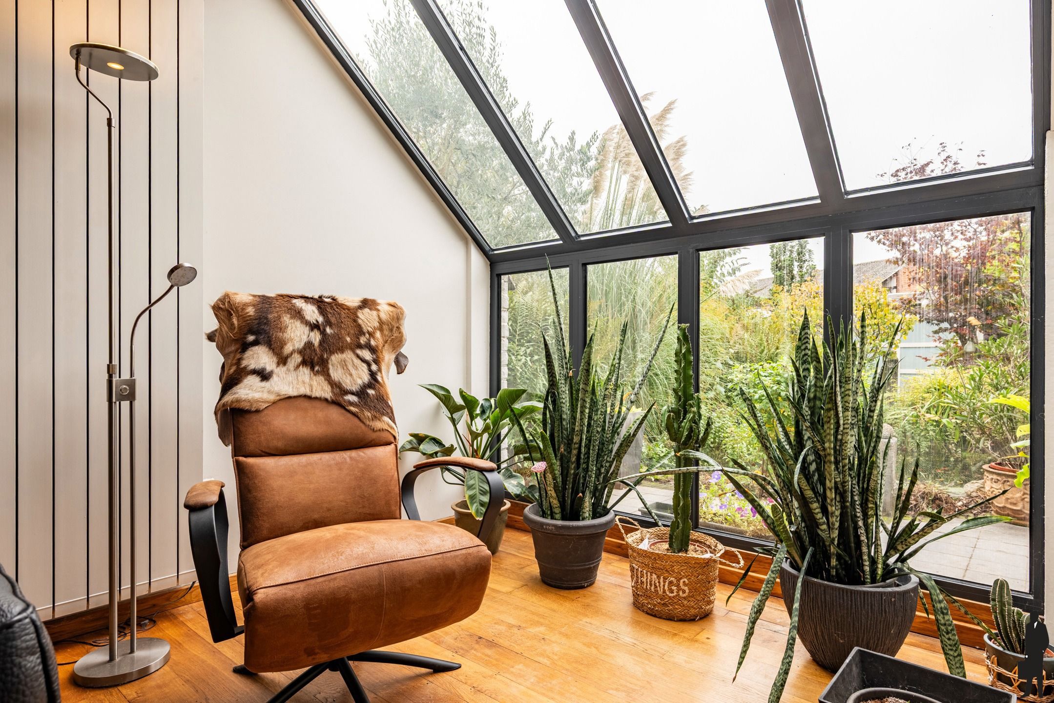 Instapklare gezinswoning met 3slks, tuin en garage op 563 m² foto 10