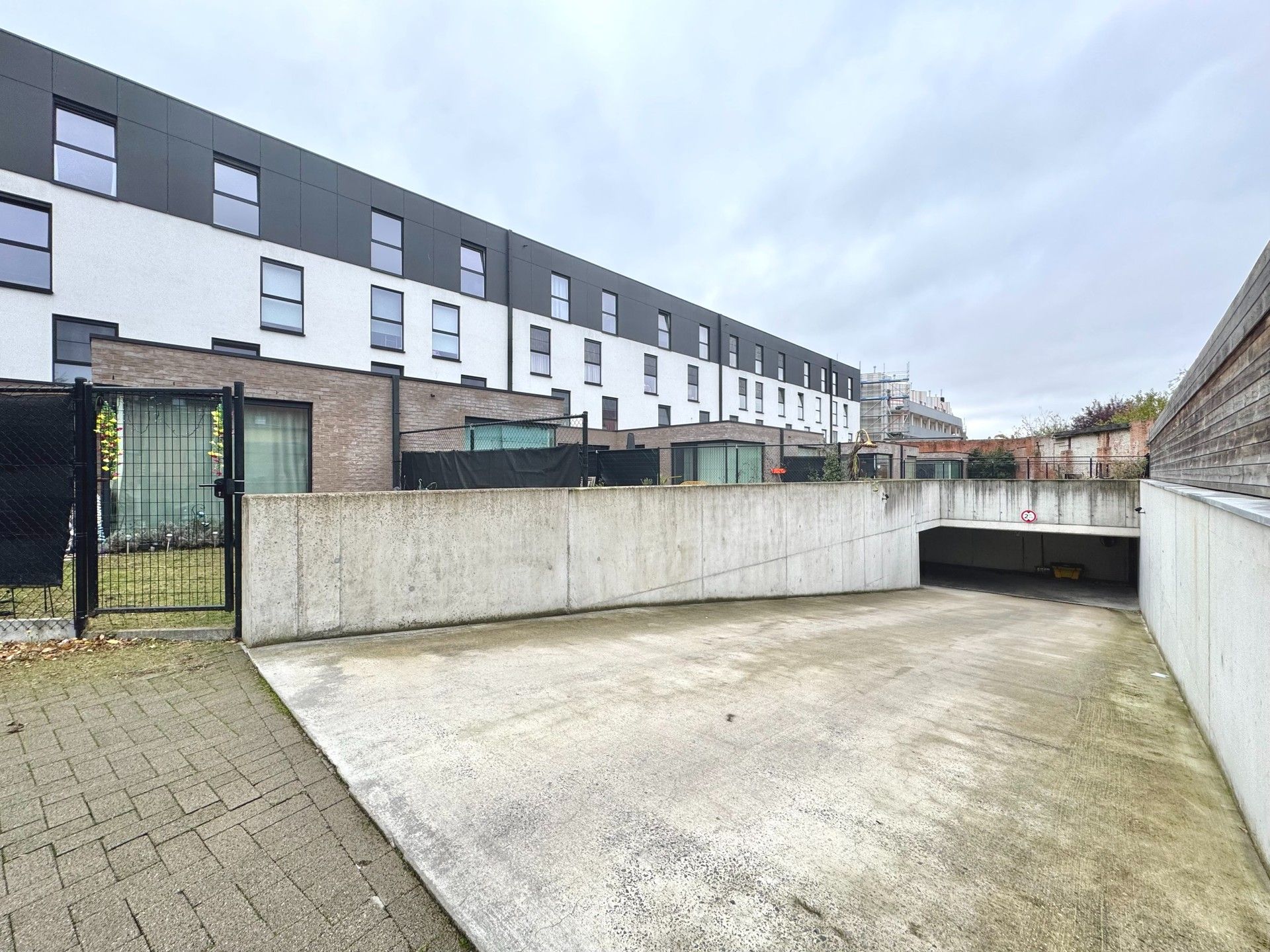 RECENT APPARTEMENT | ZUIDTERRAS | AUTOBERGPLAATS foto 18