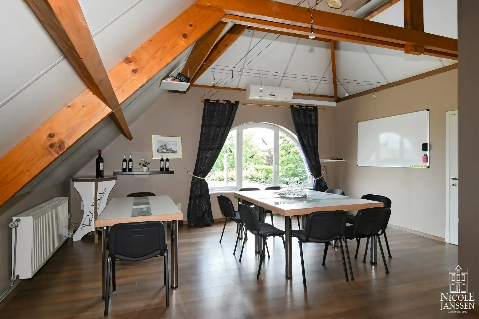 Ruime opslagplaats met 275m² in drie verdiepingen! foto 5