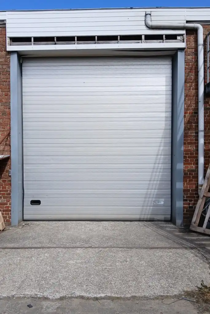 Goed bereikbaar atelier 100m² / werkplaats / magazijn | Spitaalstraat foto 5