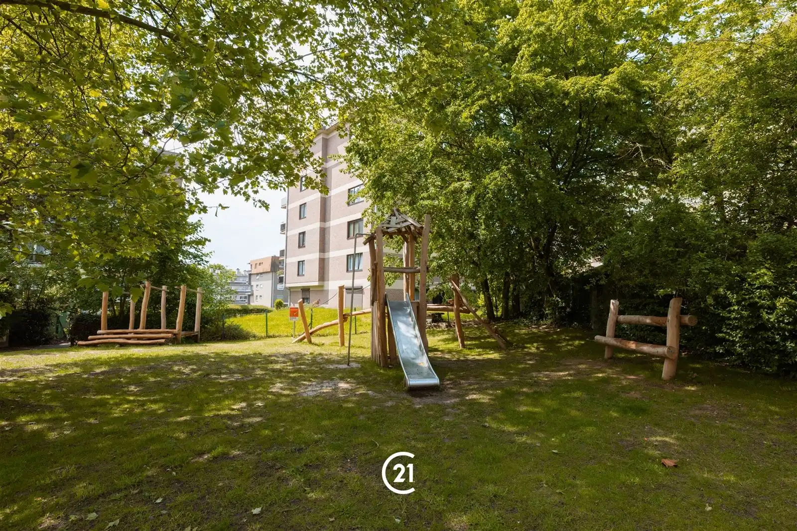 2 slaapkamer appartement met staanplaats en kelder foto 13