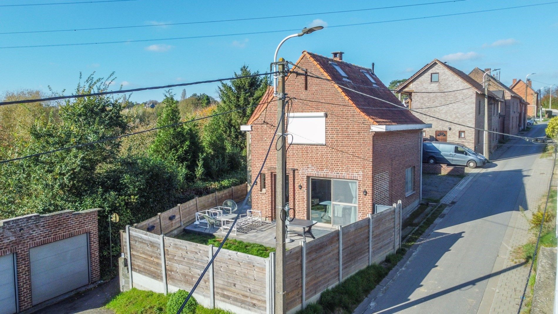 Instapklare 3-gevel woning met 3 slaapkamers + garage! foto 23