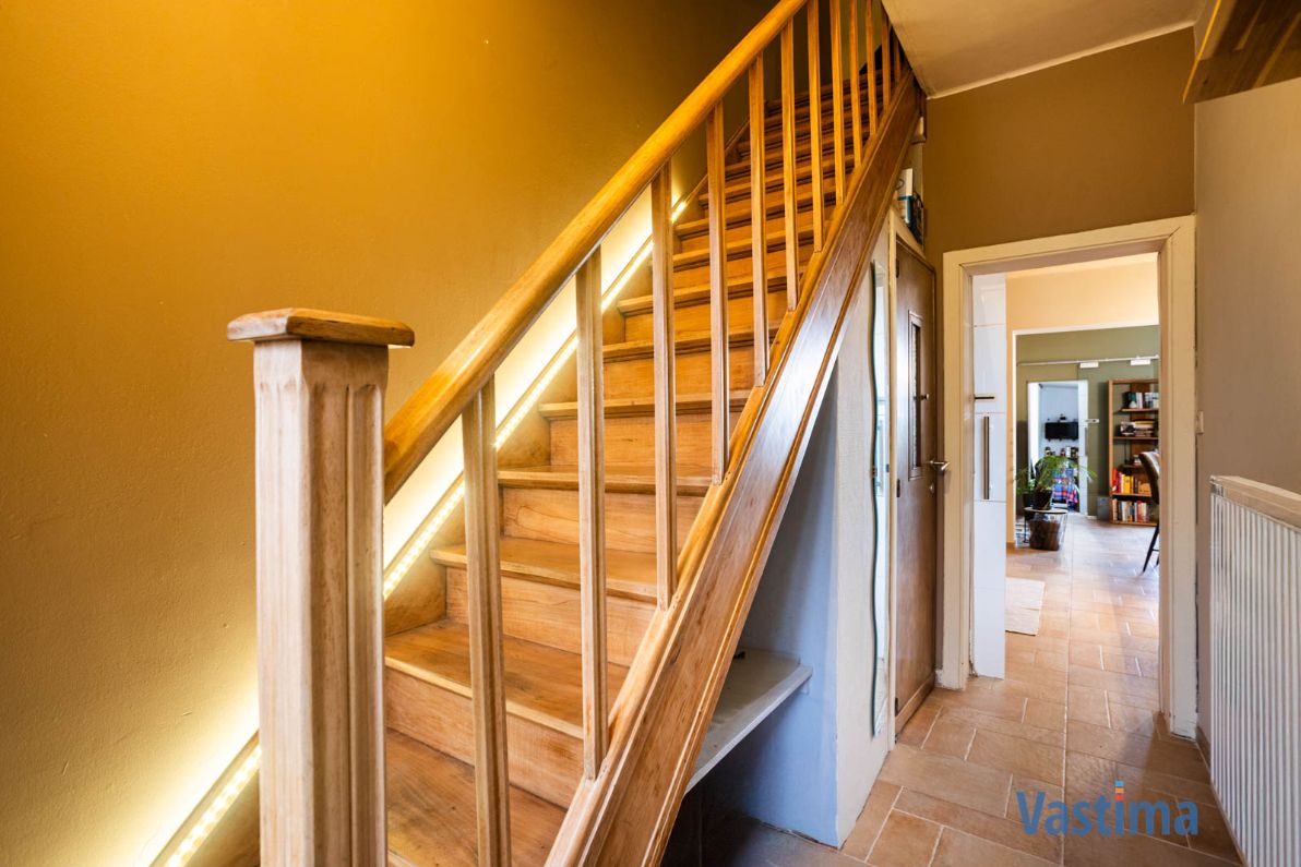 Instapklare woning met 3 slaapkamers, dubbele garage en grote tuin foto 11