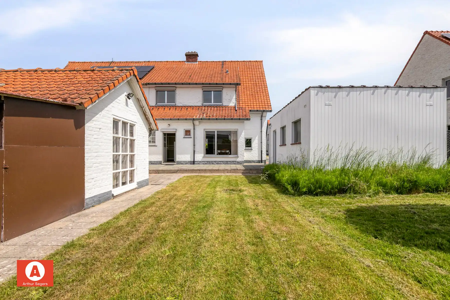Te renoveren woning in doodlopende straat foto 17