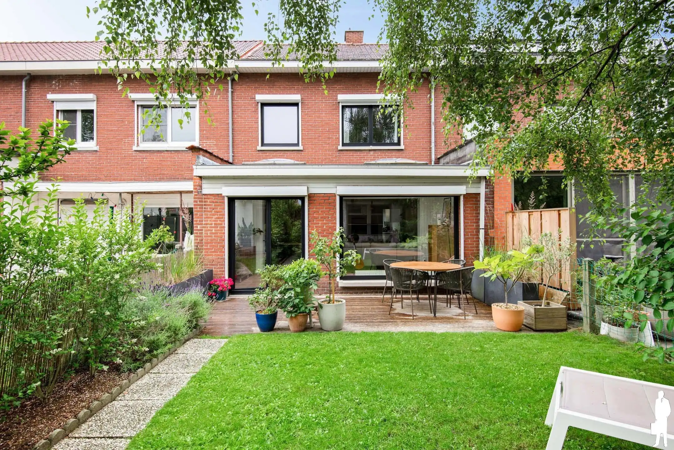 Instapklare gezinswoning met 3 slaapkamers en gezellige tuin foto 25