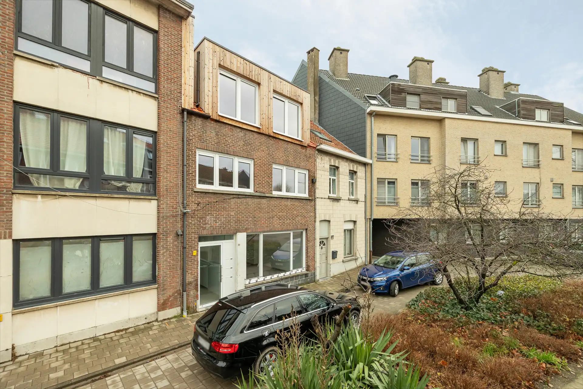 Gerenoveerd glvl met 2 slaapkamers, terras en tuin foto 12