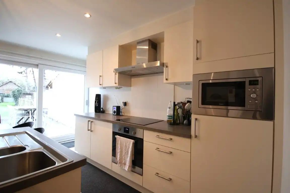 Zeer gunstig gelegen rijwoning met ruime tuin dichtbij het centrum van Sint-Truiden foto 15