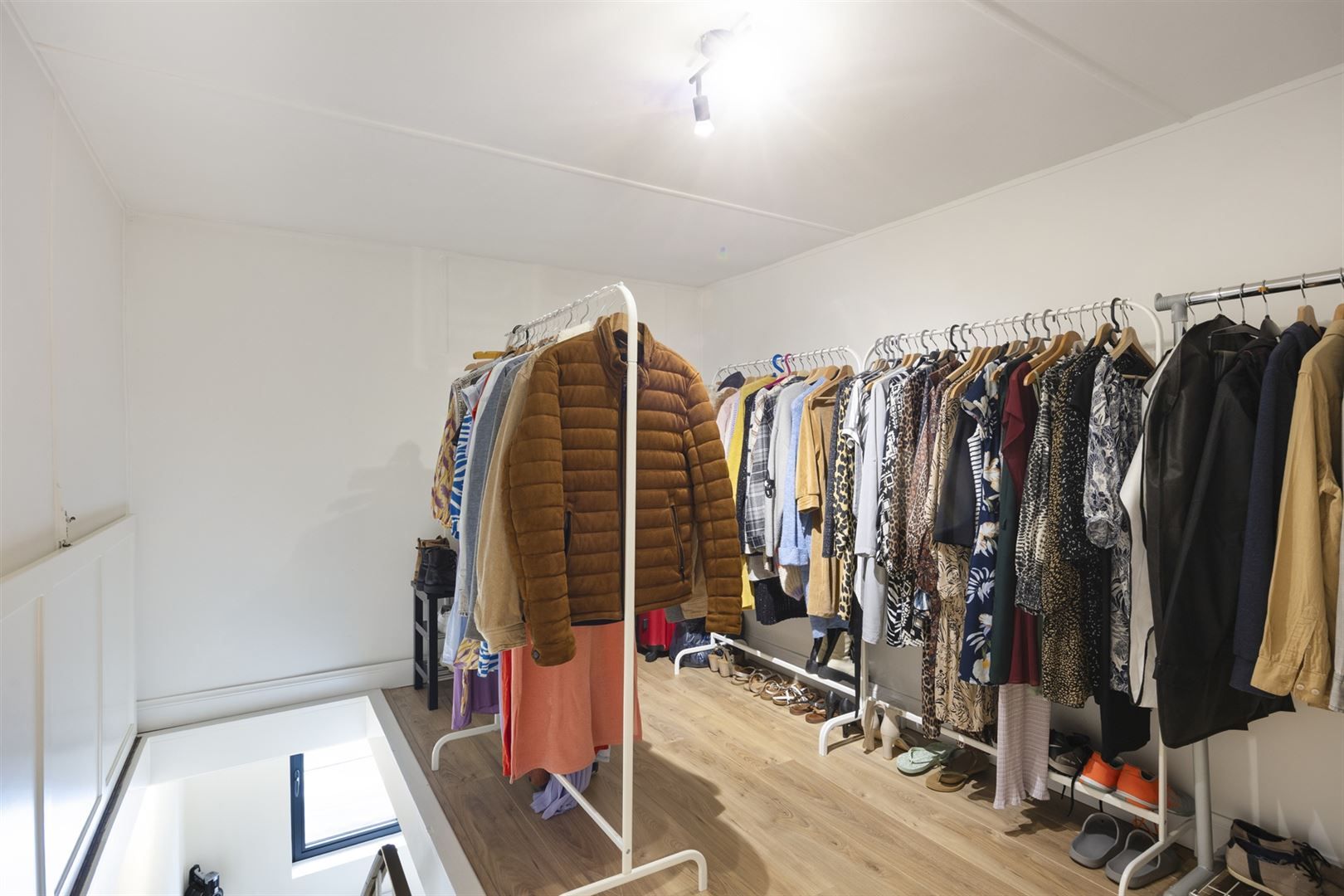 TE KOOP: Prachtig gerenoveerde woning met tuin in Koersel! foto 17