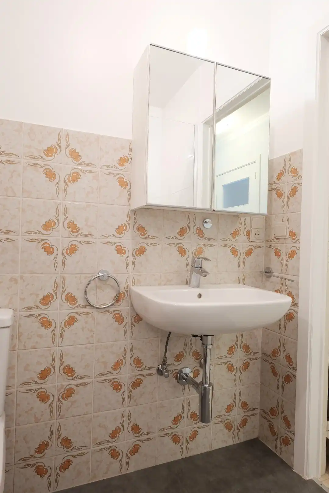 Centraal gelegen gelijkvloers 2-slaapkamerappartement — ideaal als starter of opbrengsteigendom foto 15