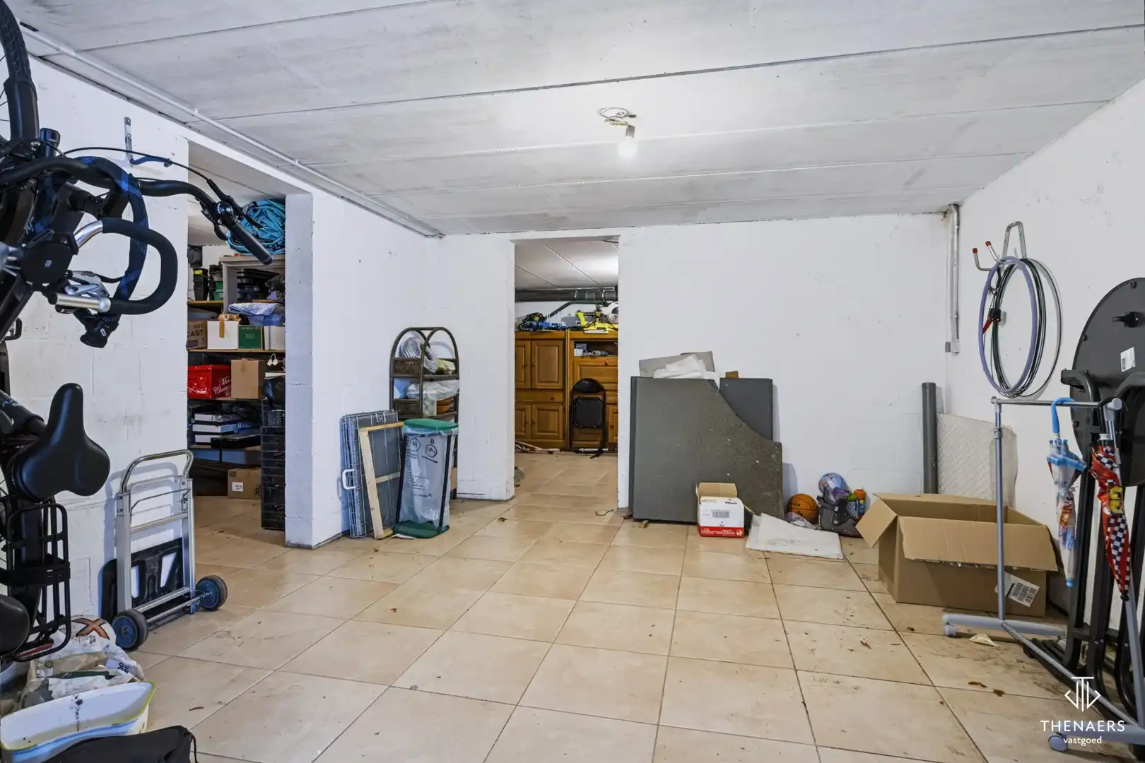 Ruime en karaktervolle woning met 4 slaapkamers, 2 badkamers en prachtige tuin – optioneel met achterliggende weide. foto 56