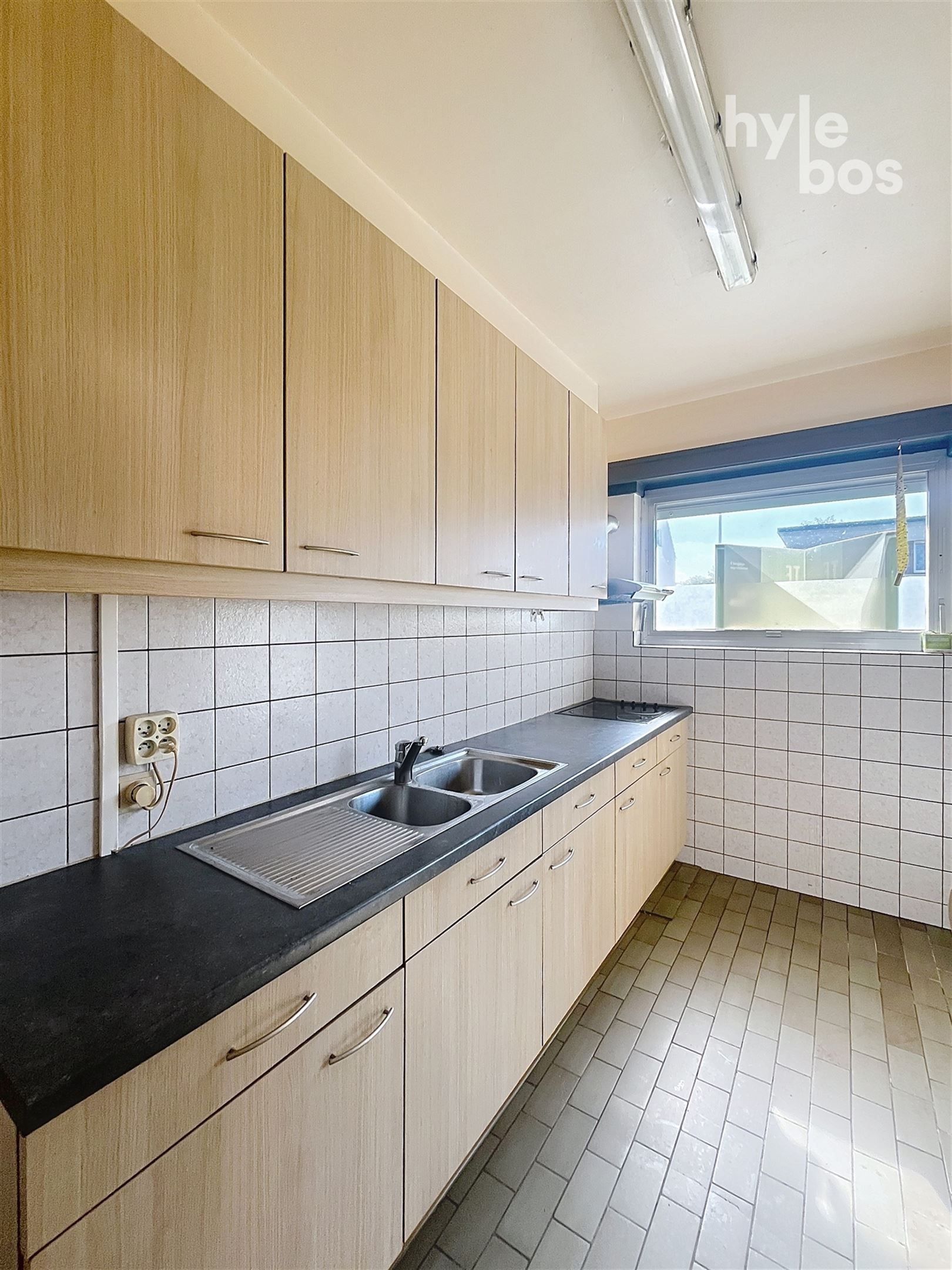 Gelijkvloers 2 slaapkamer appartement met tuin en garage foto 5