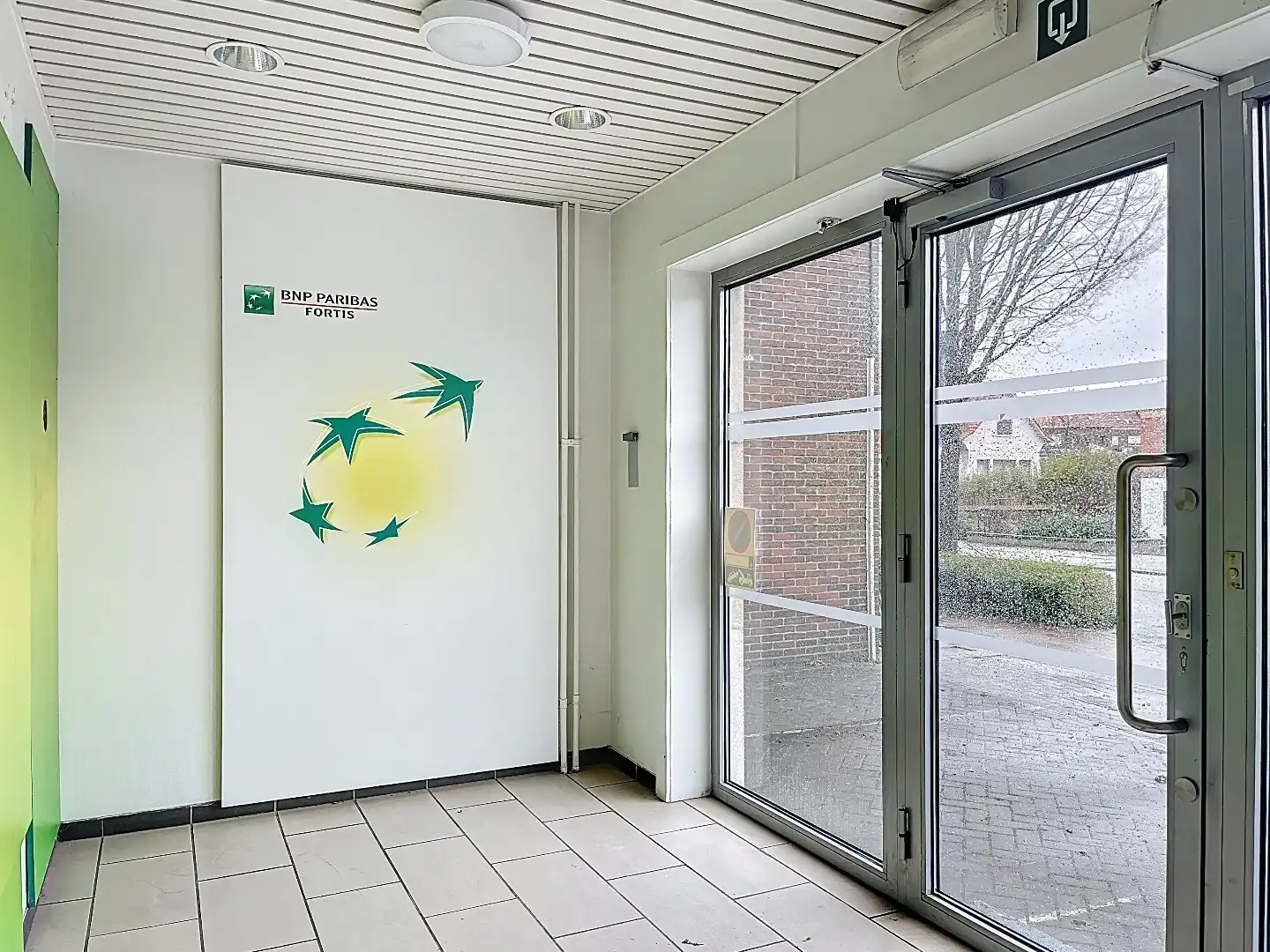 Veelzijdig pand op topligging: wonen en werken of tweewoonst met terrassen en garage foto 2