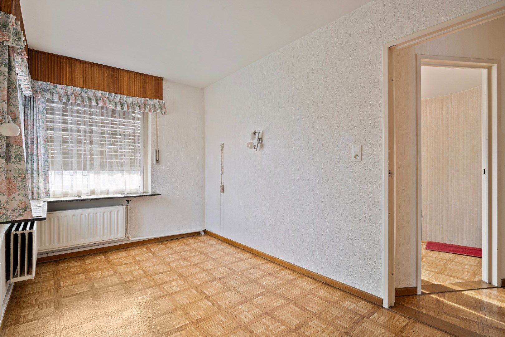 Ruime te renoveren gezinswoning met 4 slpks in het centrum van Herentals ! foto 19