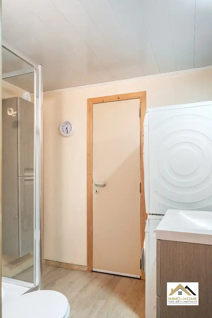 prachtige rijwoning in rustige buurt foto 10
