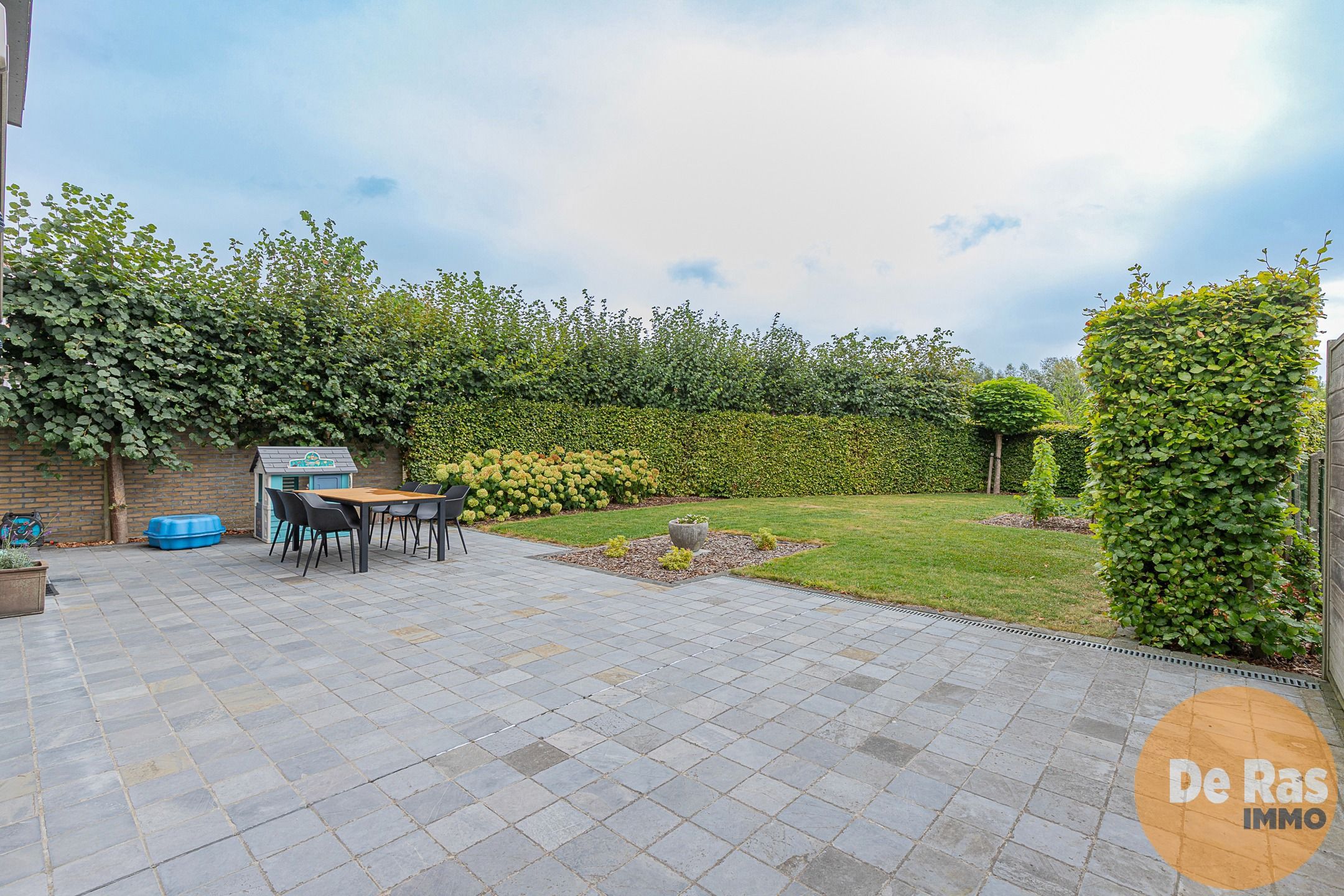 HILLEGEM – Gerenoveerde, ruime HOB met schitterende tuin foto 24