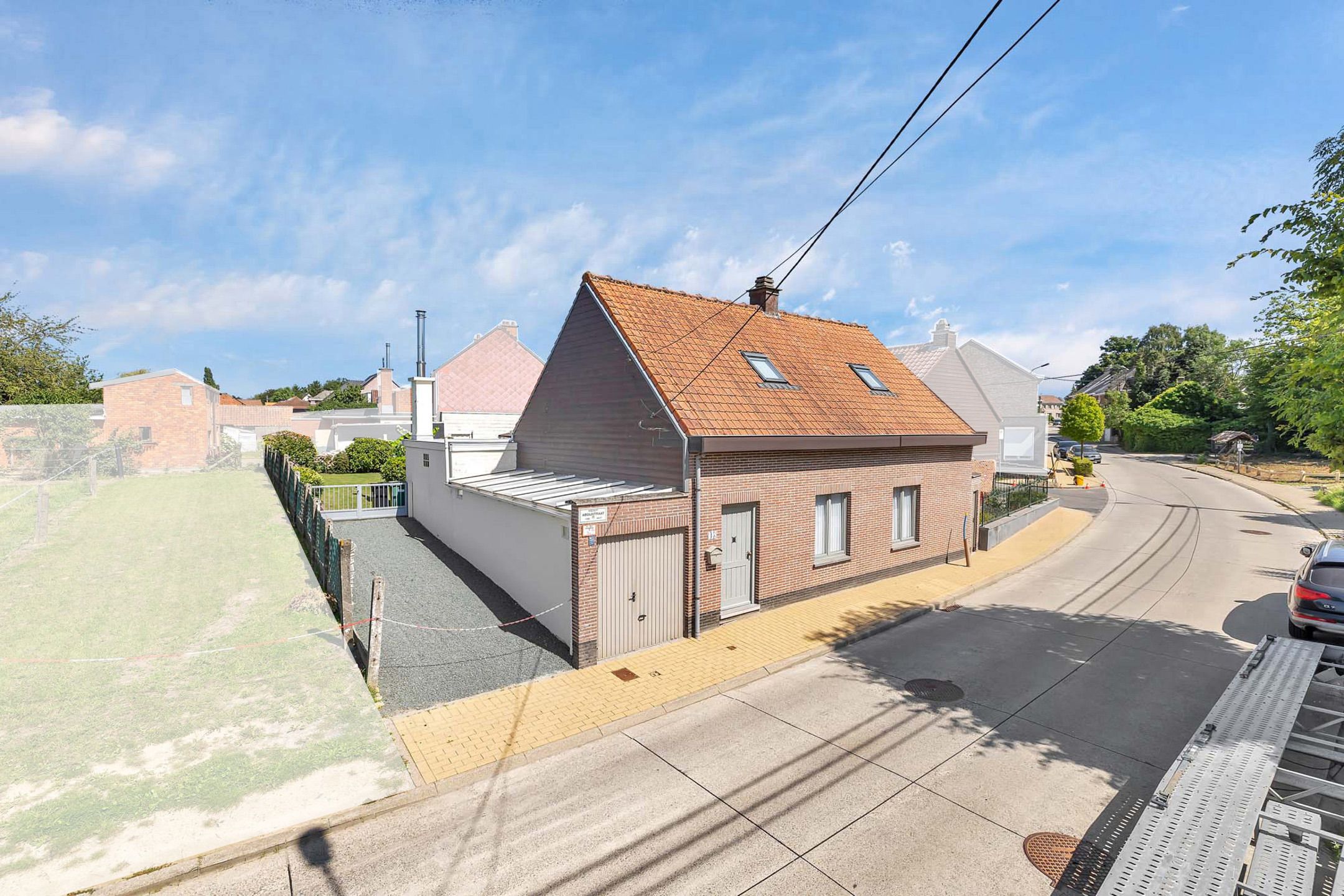 Te renoveren woning met 4 slaapkamers op 428m² te Meldert foto 2