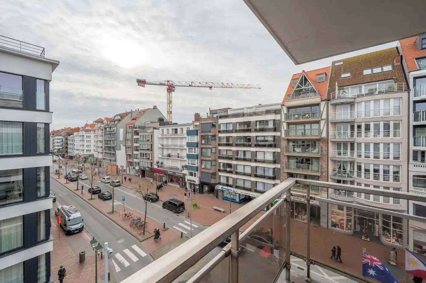 Prachtig gerenoveerd 2-slaapkamerappartement op de Lippenslaan in Knokke foto 17