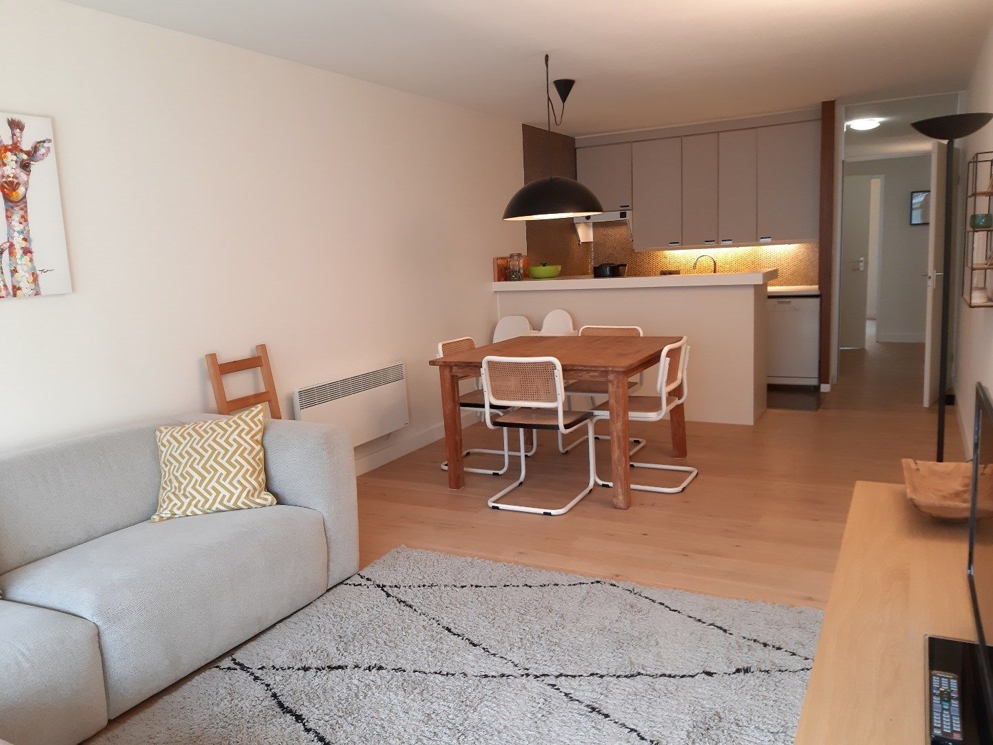 Gerenoveerd appartement in Oostduinkerke foto {{pictureIndex}}