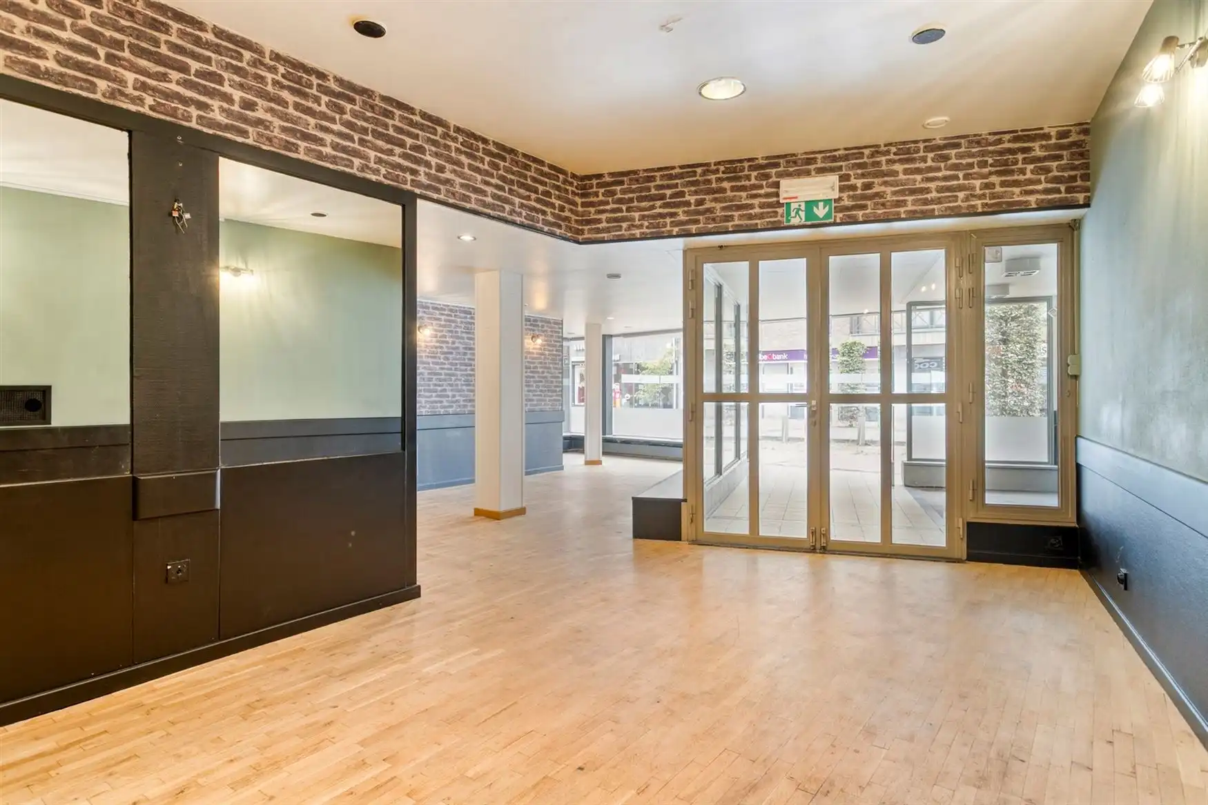 Handelspand op topligging foto 3