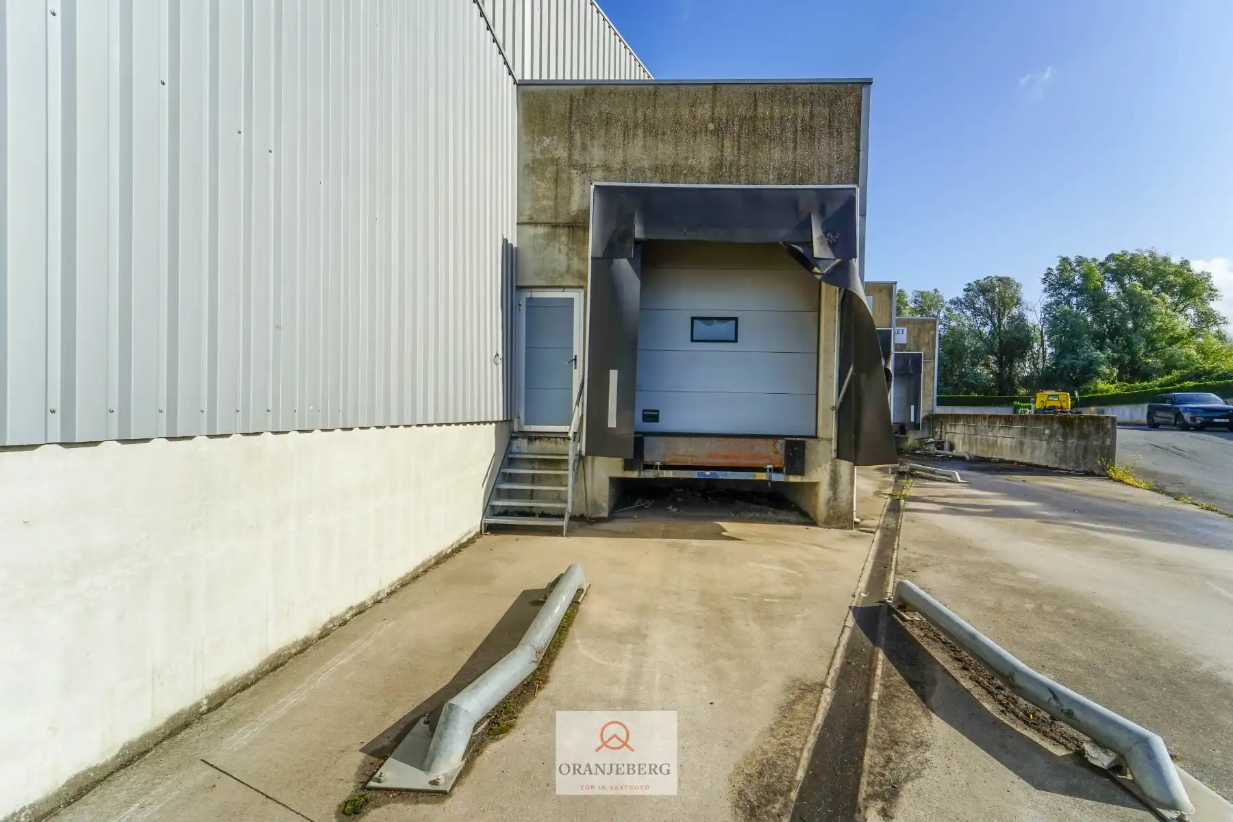 Groot magazijn (853m²) Te Huur met hoge bereikbaarheid vlakbij R4 foto 13