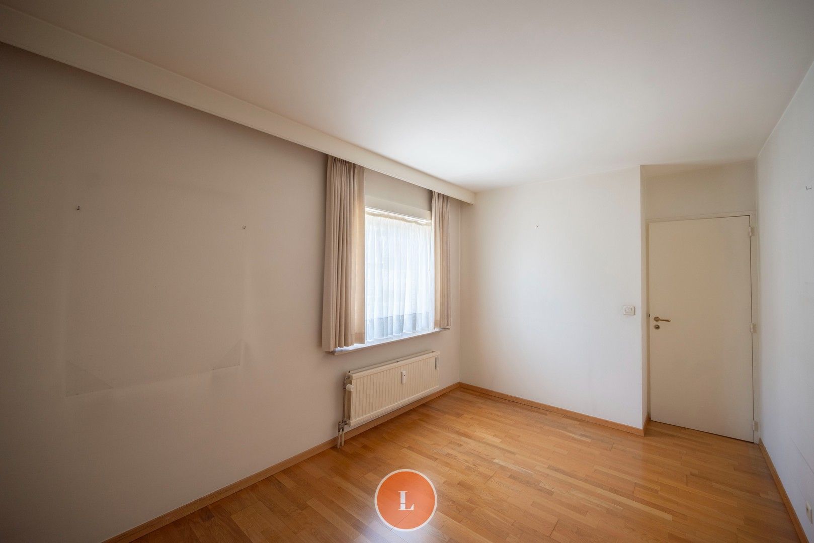 Instapklaar appartement met garage te koop in hartje Harelbeke foto 13