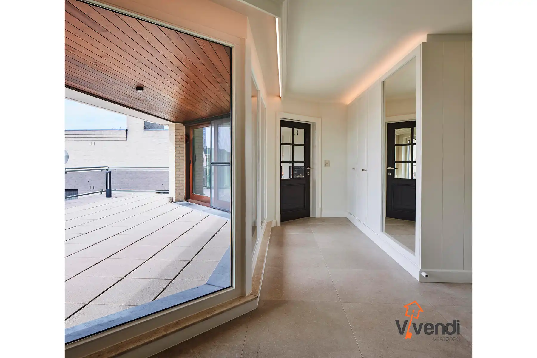 Luxe Penthouse van ca. 185 m² – Volledig gerenoveerd in 2024 foto 12